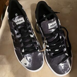 Men's Adidas Skateboard Sneakers BRAND NEW!